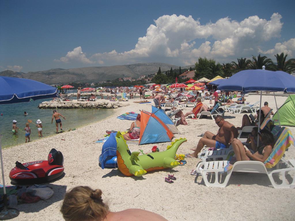 Apartments Villa Macola Trogir Exterior photo